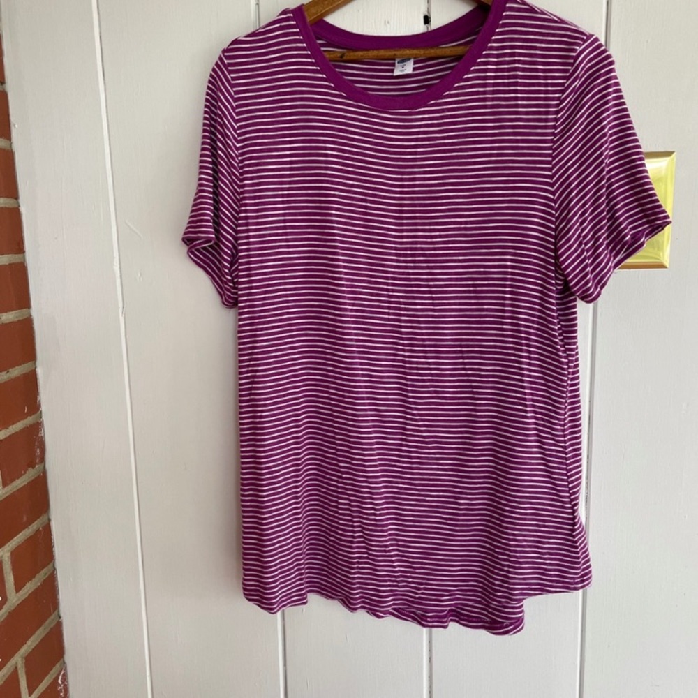 Purple & White Stripe Basic Tee Size medium - Picture 1 of 1